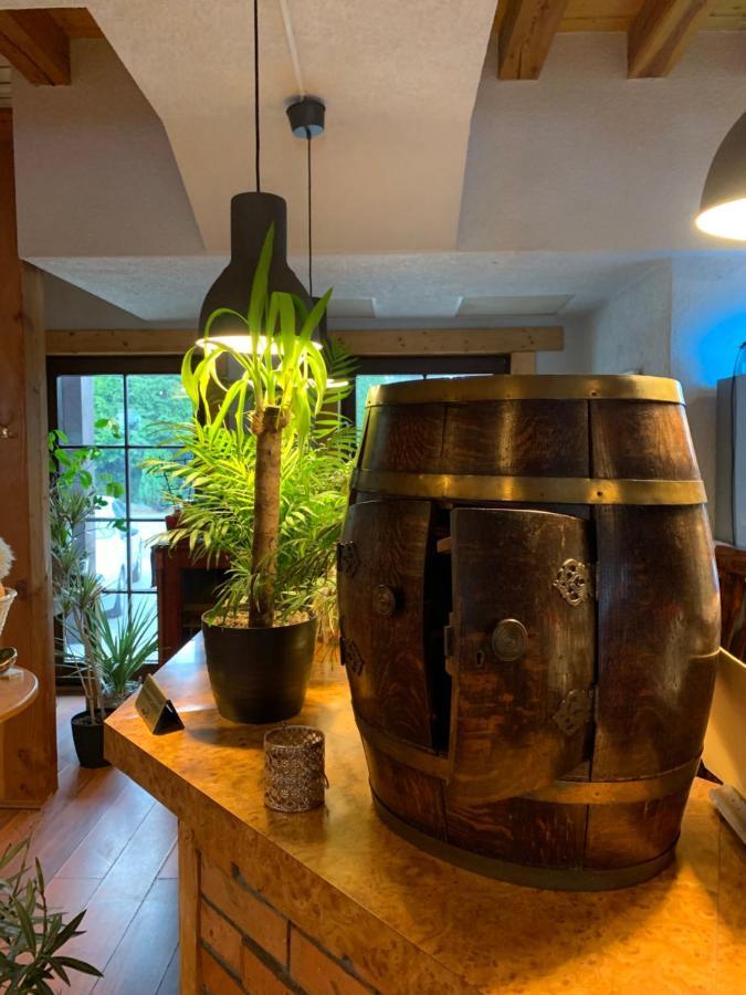 Hotel Tyrol I Restauracja Zycie Gruzji Osielsko Εξωτερικό φωτογραφία