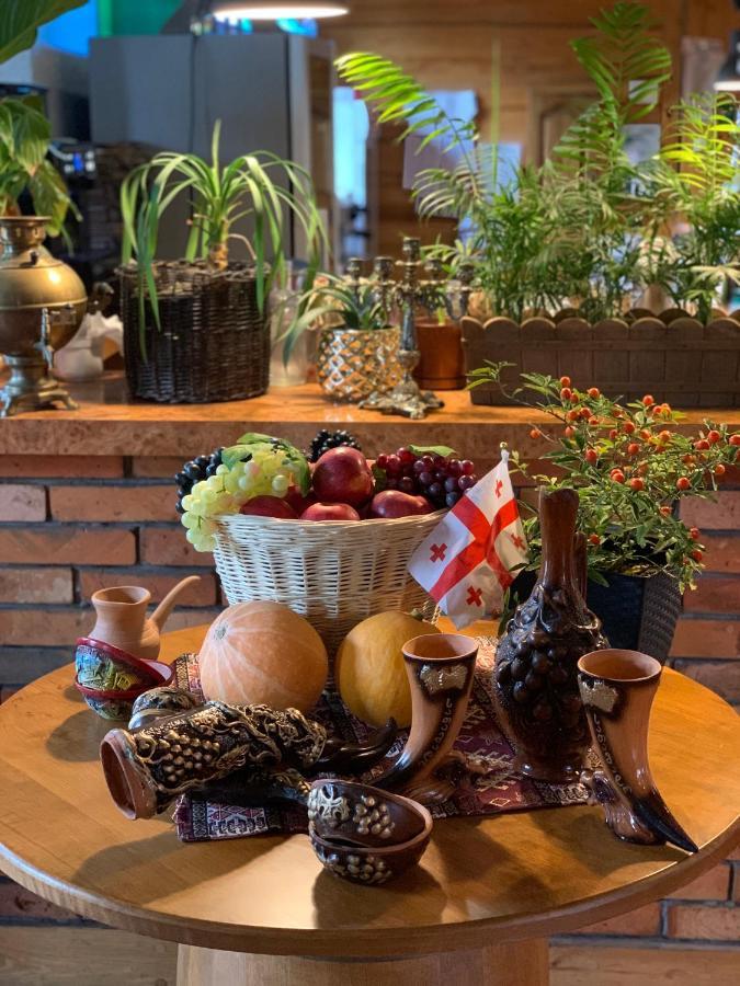 Hotel Tyrol I Restauracja Zycie Gruzji Osielsko Εξωτερικό φωτογραφία