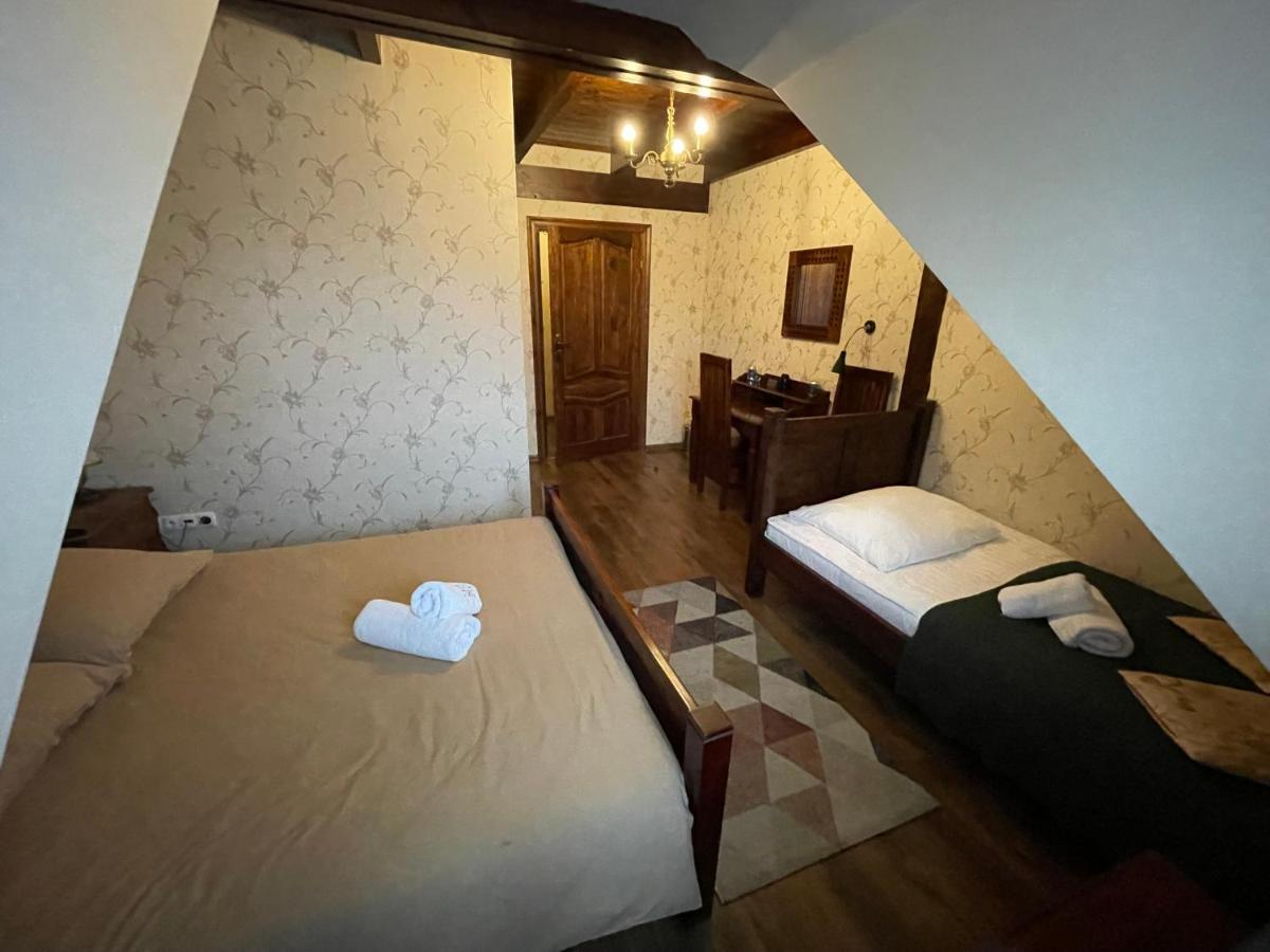 Hotel Tyrol I Restauracja Zycie Gruzji Osielsko Εξωτερικό φωτογραφία