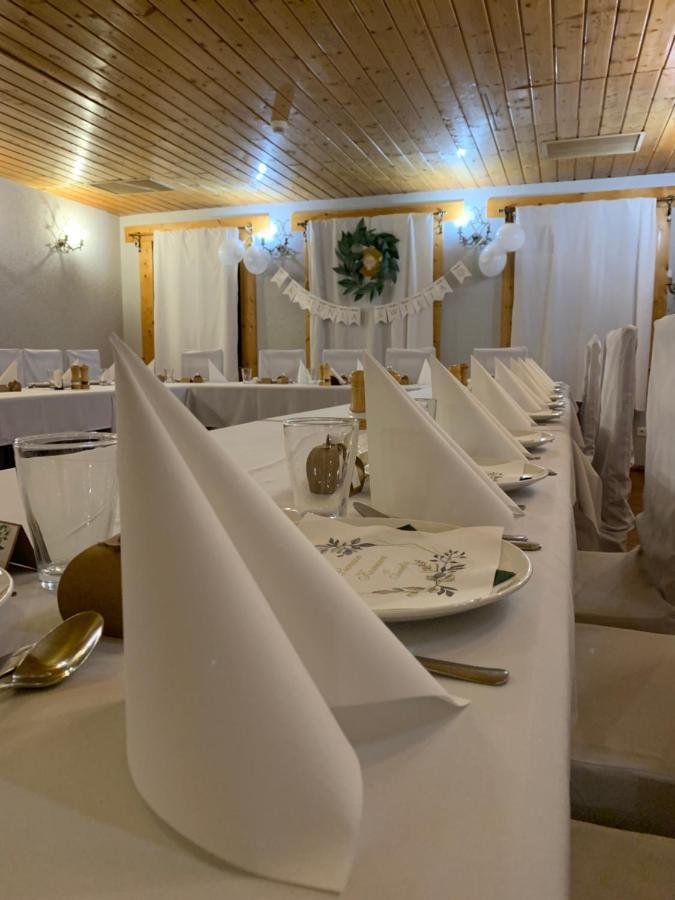 Hotel Tyrol I Restauracja Zycie Gruzji Osielsko Εξωτερικό φωτογραφία