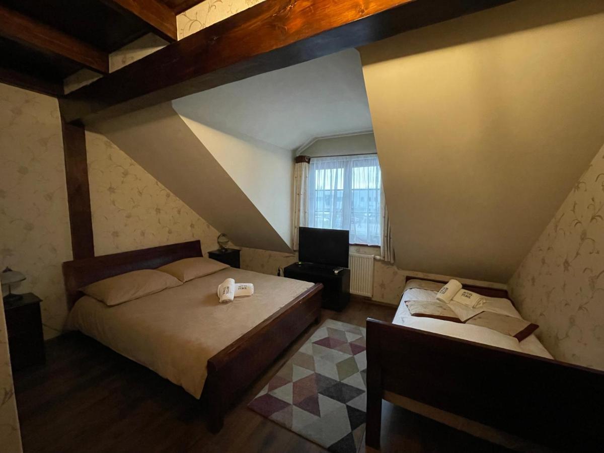Hotel Tyrol I Restauracja Zycie Gruzji Osielsko Εξωτερικό φωτογραφία