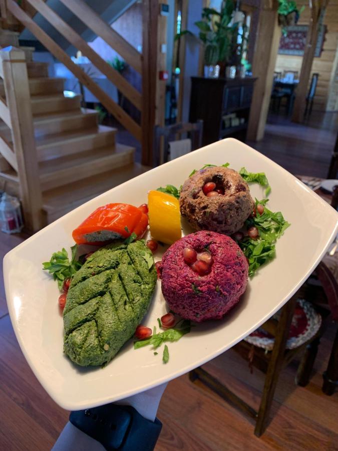 Hotel Tyrol I Restauracja Zycie Gruzji Osielsko Εξωτερικό φωτογραφία