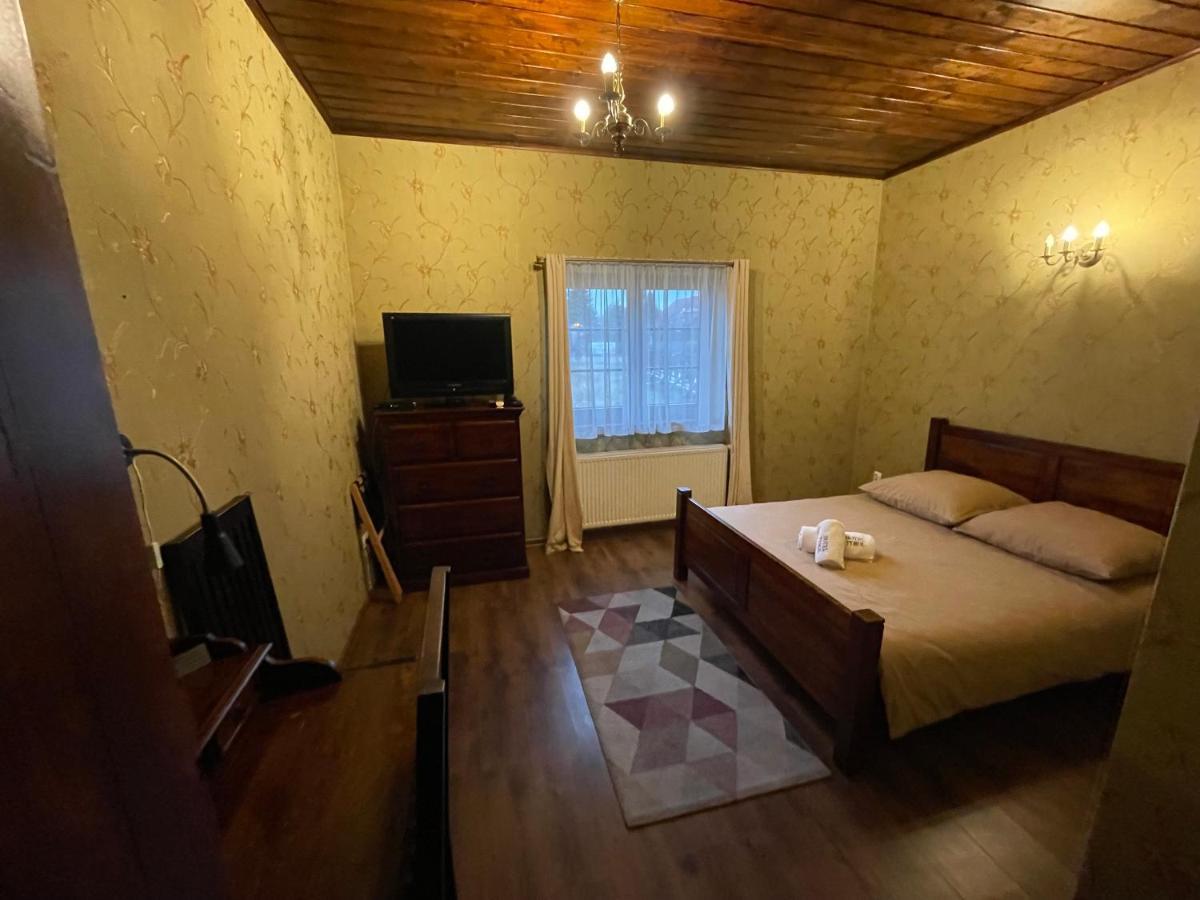 Hotel Tyrol I Restauracja Zycie Gruzji Osielsko Εξωτερικό φωτογραφία